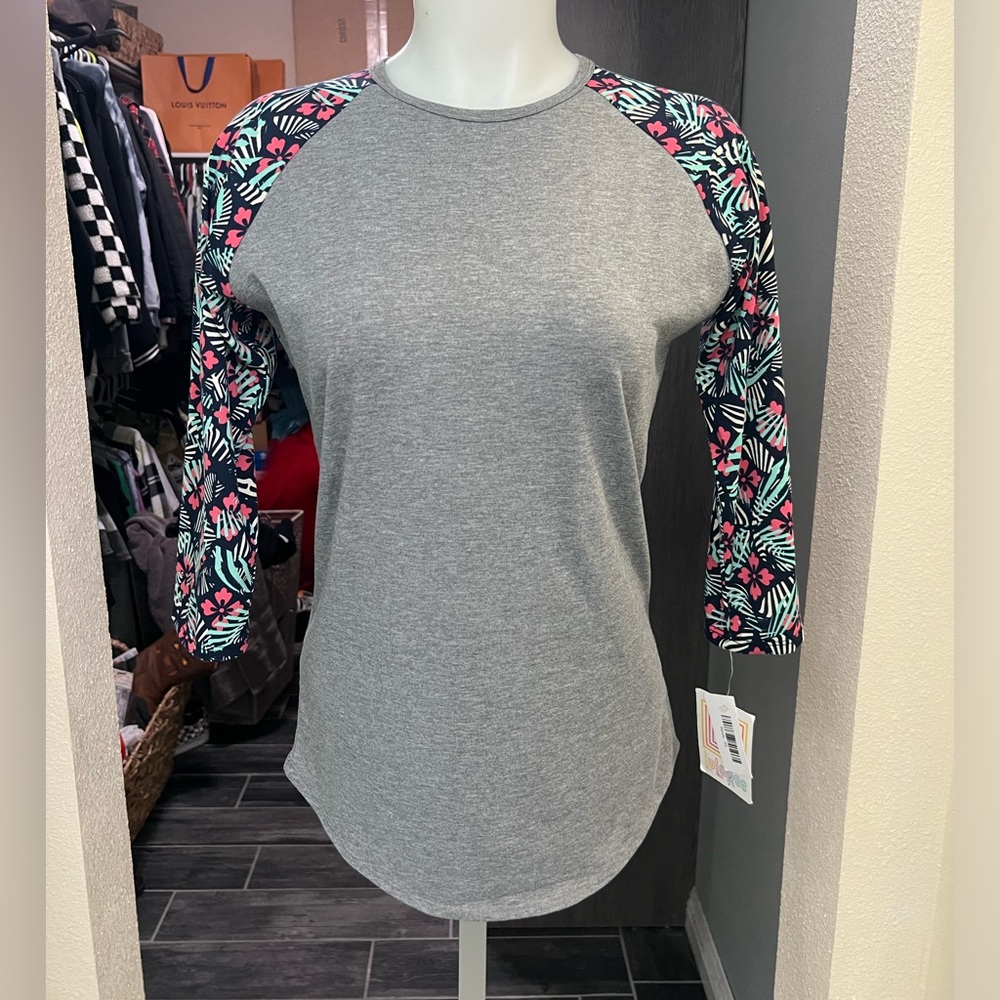NWT LuLaRoe Gray & Multicolor Floral 3/4 Sleeve Top